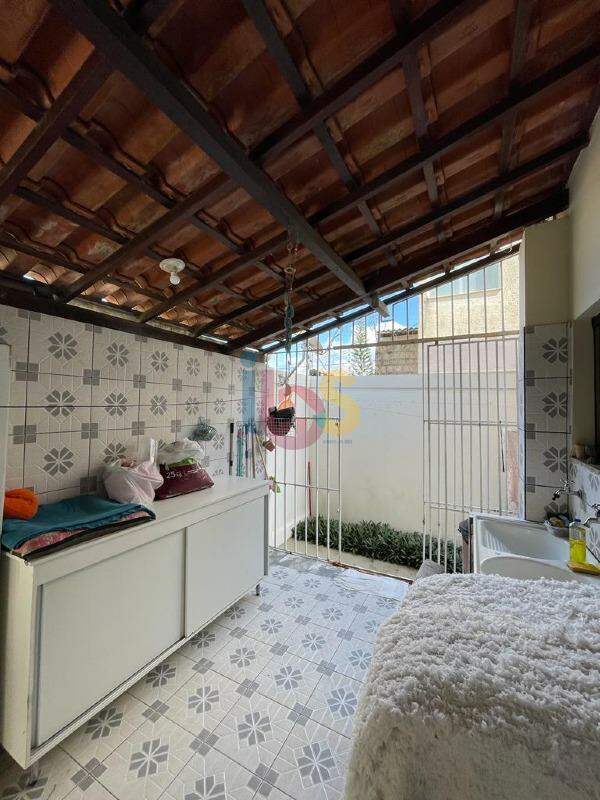 Casa à venda com 1 quarto, 161m² - Foto 22