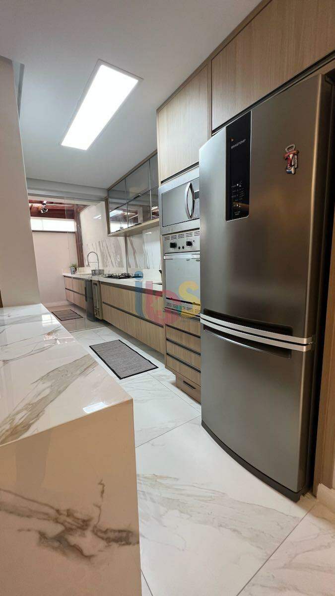 Apartamento à venda com 3 quartos, 132m² - Foto 8