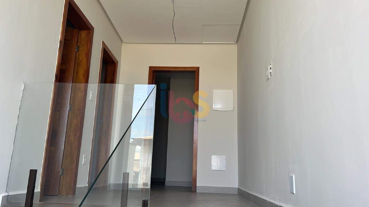 Casa à venda com 5 quartos, 250m² - Foto 18