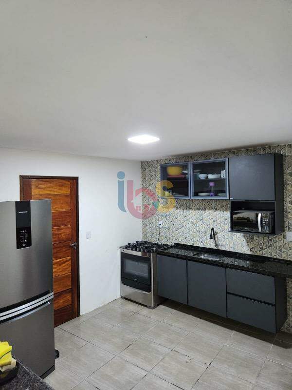 Casa à venda com 3 quartos, 166m² - Foto 14