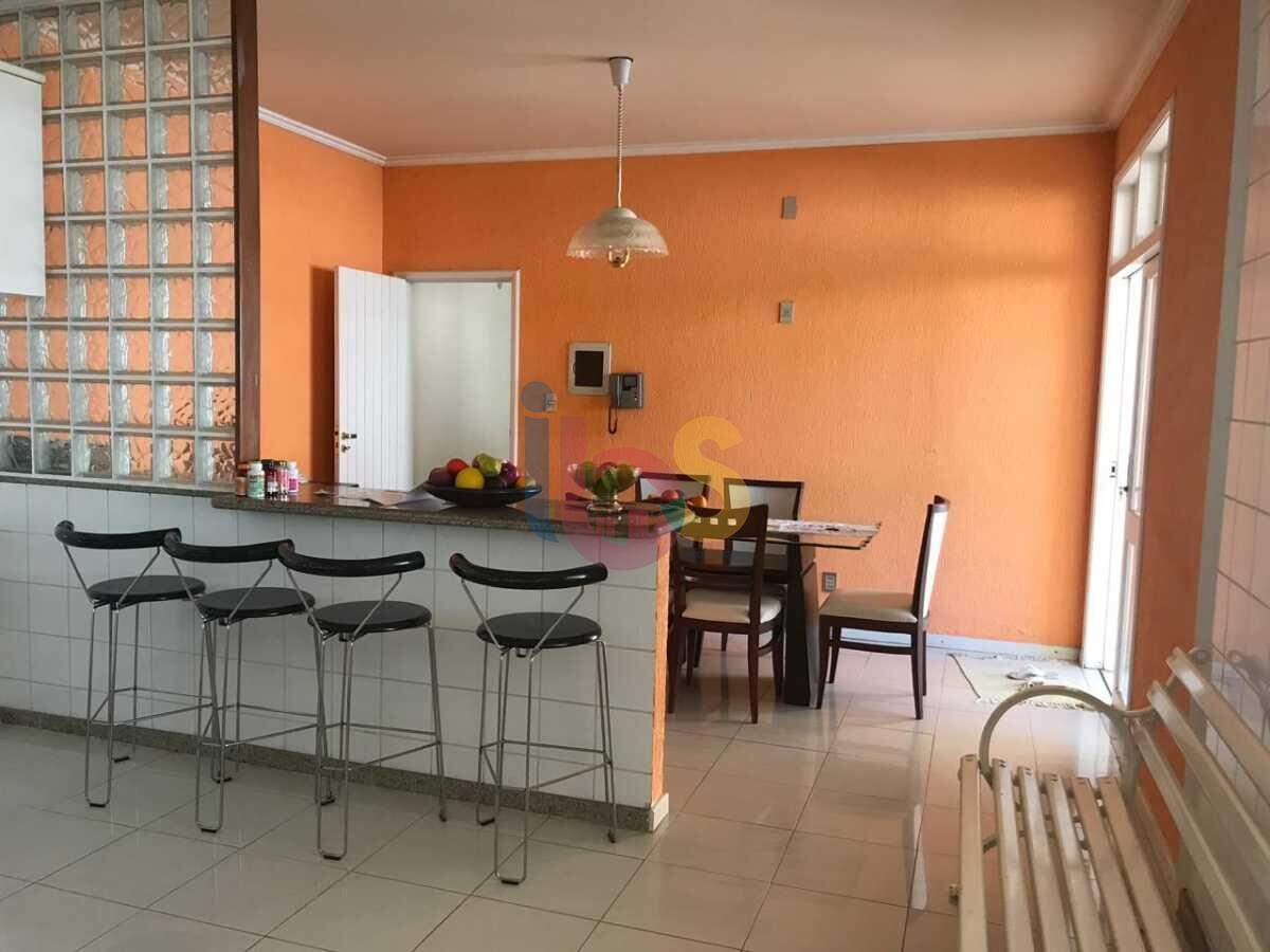 Casa para alugar com 5 quartos, 485m² - Foto 4