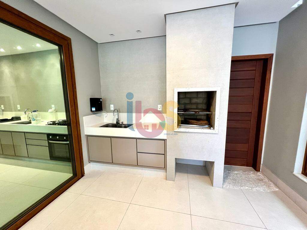 Casa à venda com 4 quartos, 195m² - Foto 5