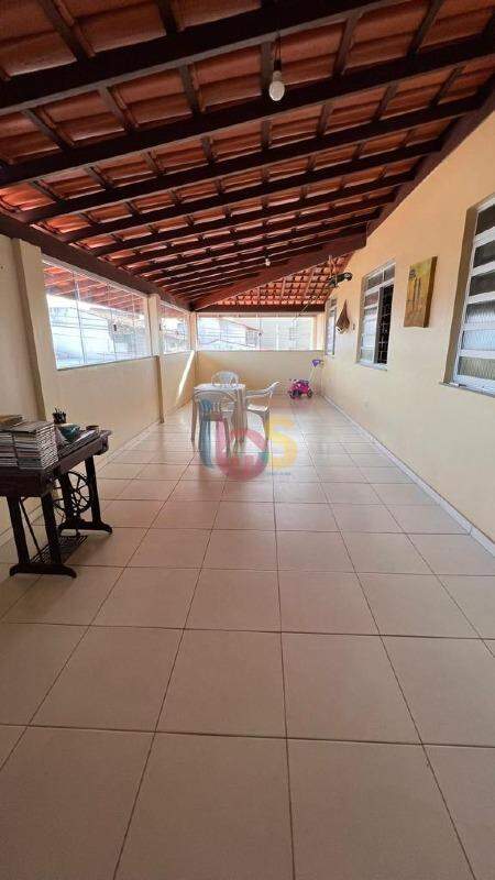 Casa à venda com 5 quartos, 299m² - Foto 8