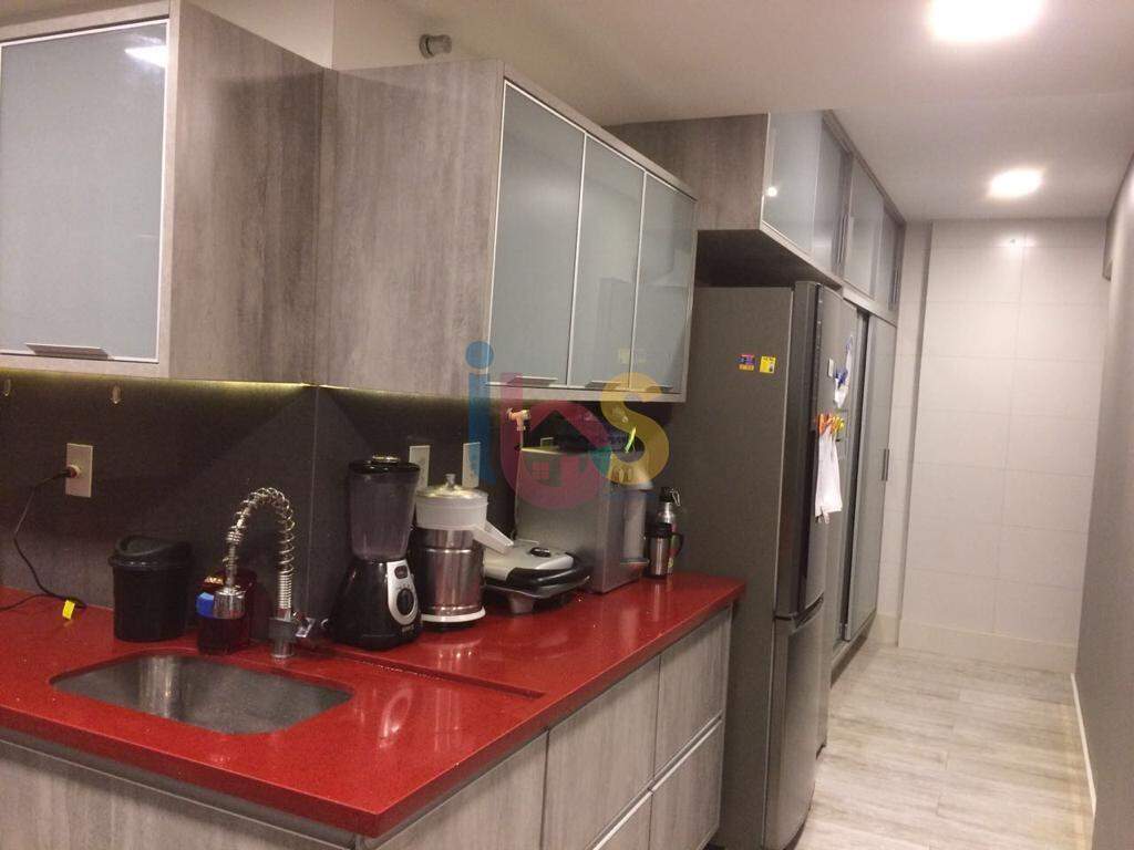 Apartamento à venda com 3 quartos, 145m² - Foto 20