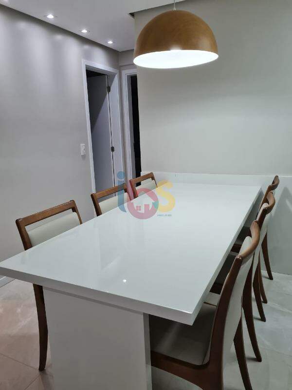 Apartamento à venda com 2 quartos, 70m² - Foto 9