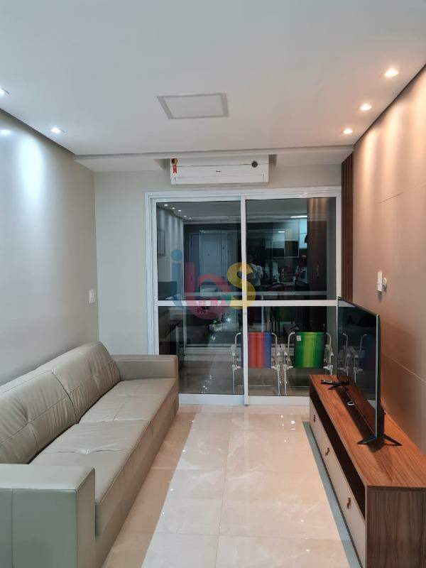 Apartamento à venda com 2 quartos, 70m² - Foto 5