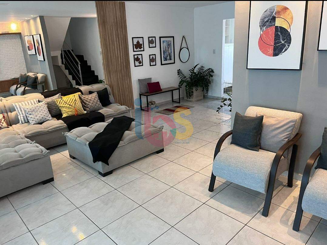 Casa à venda com 3 quartos, 150m² - Foto 4