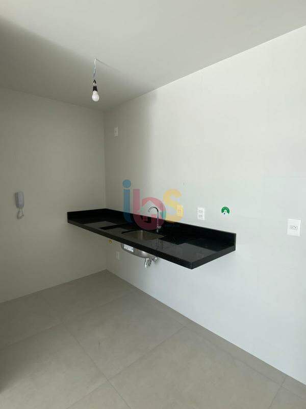 Apartamento à venda com 3 quartos, 97m² - Foto 6