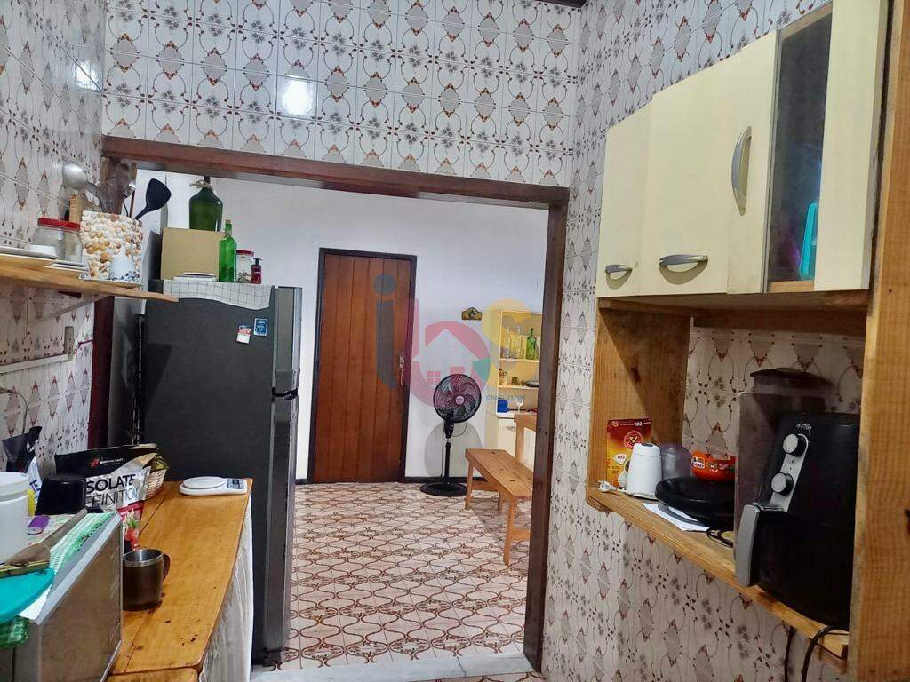 Casa à venda com 5 quartos, 231m² - Foto 23