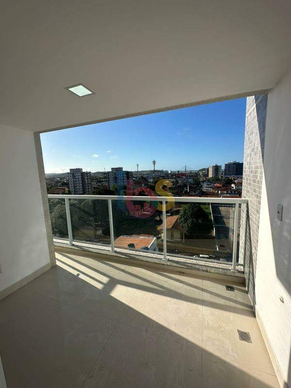 Apartamento à venda com 2 quartos, 68m² - Foto 4