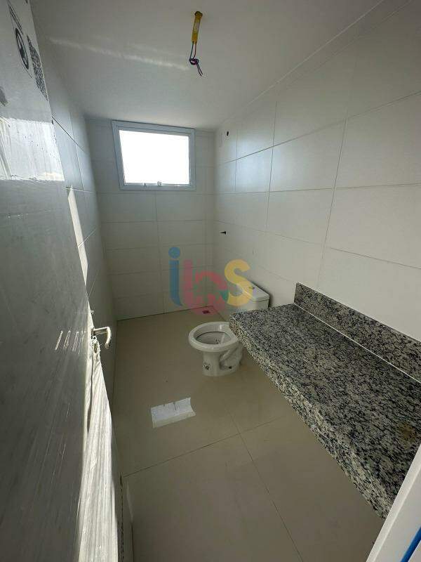 Apartamento à venda com 2 quartos, 68m² - Foto 8