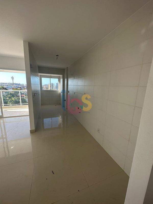 Apartamento à venda com 2 quartos, 68m² - Foto 3