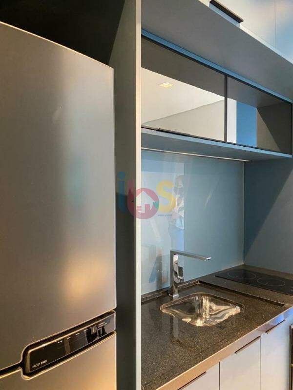 Apartamento à venda com 1 quarto, 32m² - Foto 8