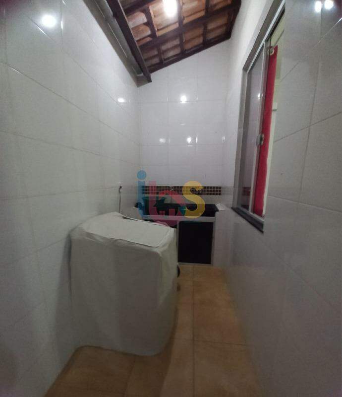 Casa à venda com 6 quartos, 200m² - Foto 15