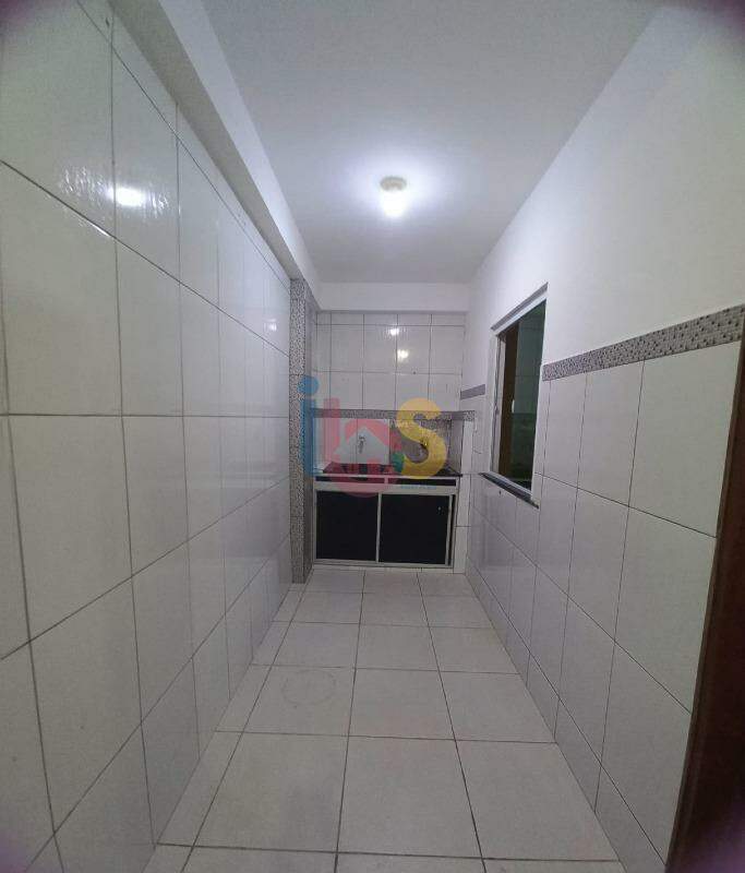 Casa à venda com 6 quartos, 200m² - Foto 14