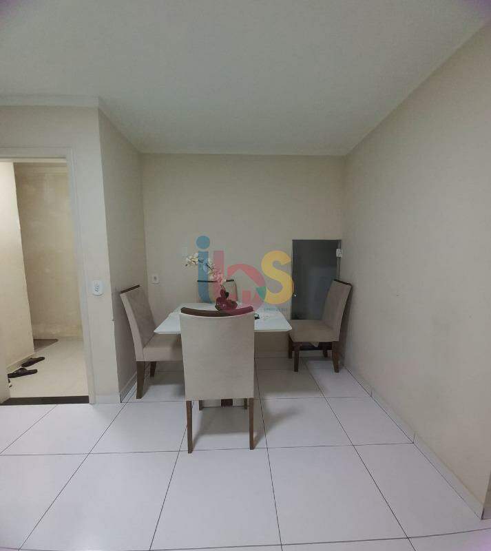 Casa à venda com 6 quartos, 200m² - Foto 11