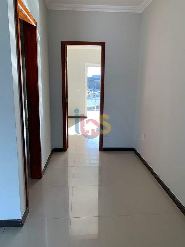 Casa à venda com 4 quartos, 200m² - Foto 12