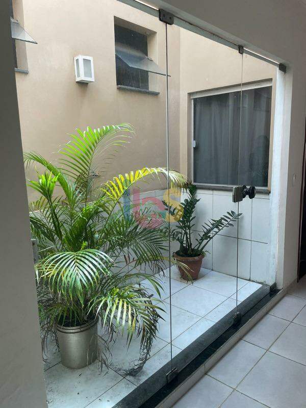 Casa à venda com 3 quartos, 200m² - Foto 9