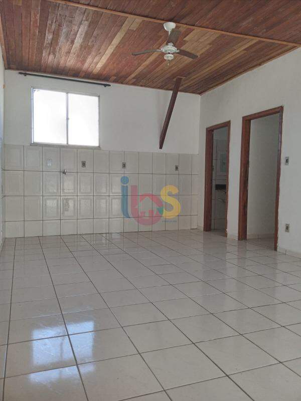 Casa para alugar com 4 quartos, 110m² - Foto 1