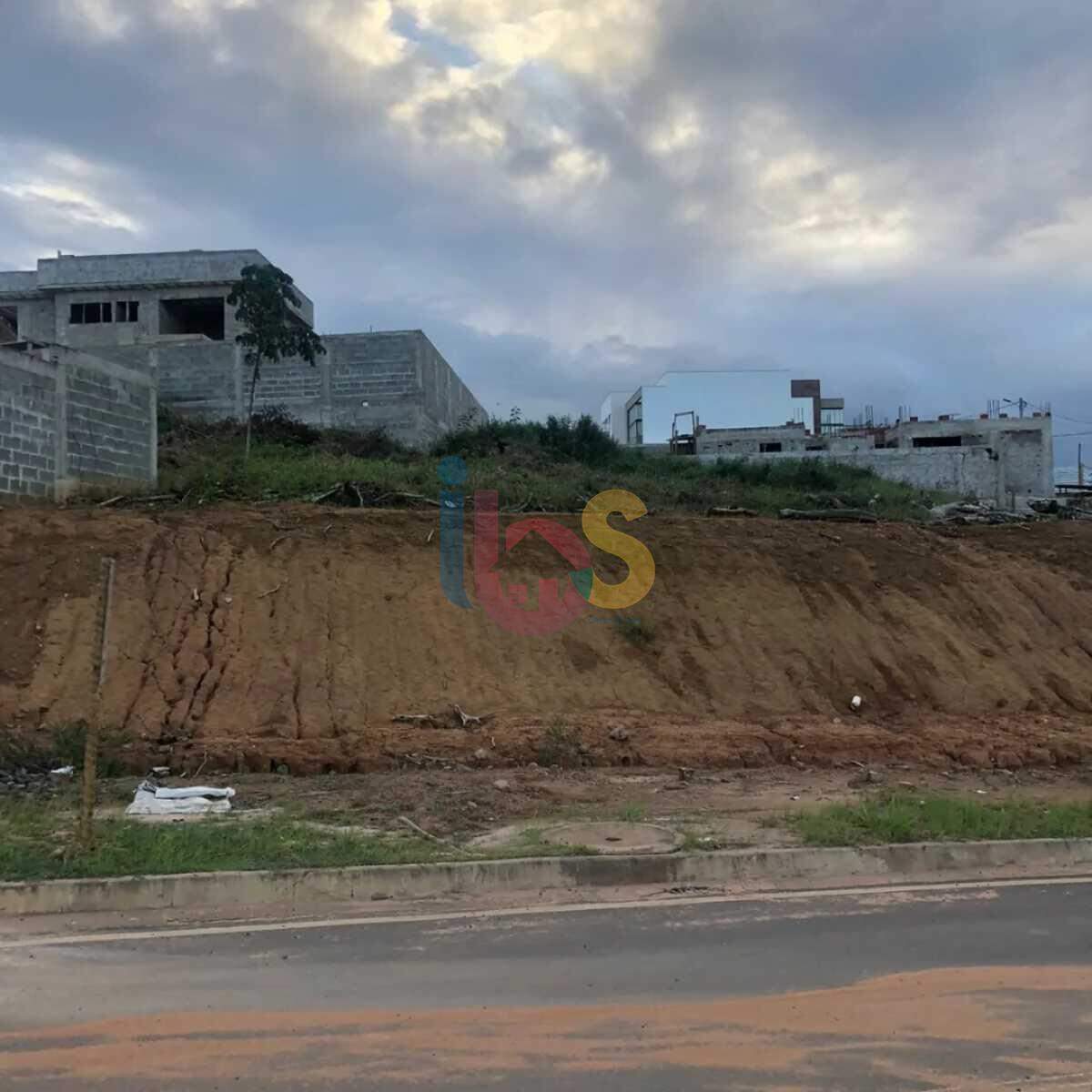 Terreno à venda com 1 quarto, 592m² - Foto 19