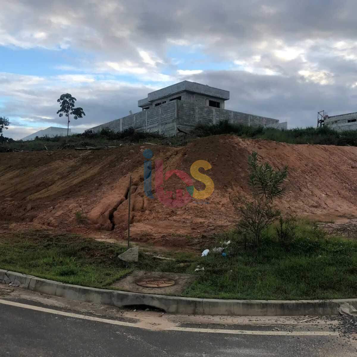 Terreno à venda com 1 quarto, 592m² - Foto 17