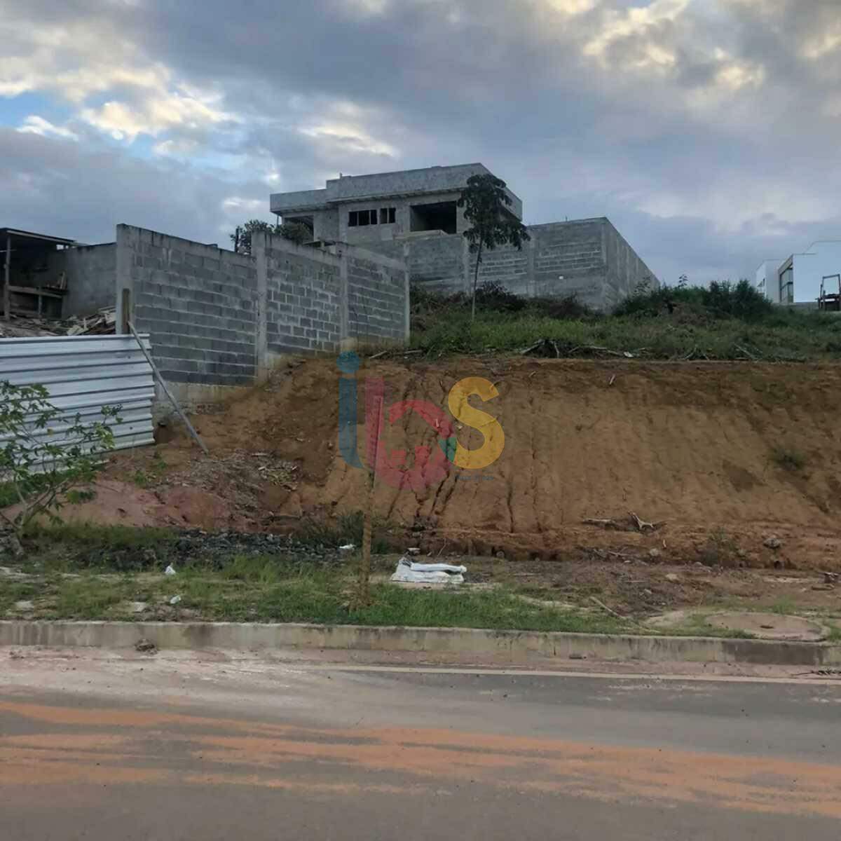 Terreno à venda com 1 quarto, 592m² - Foto 22