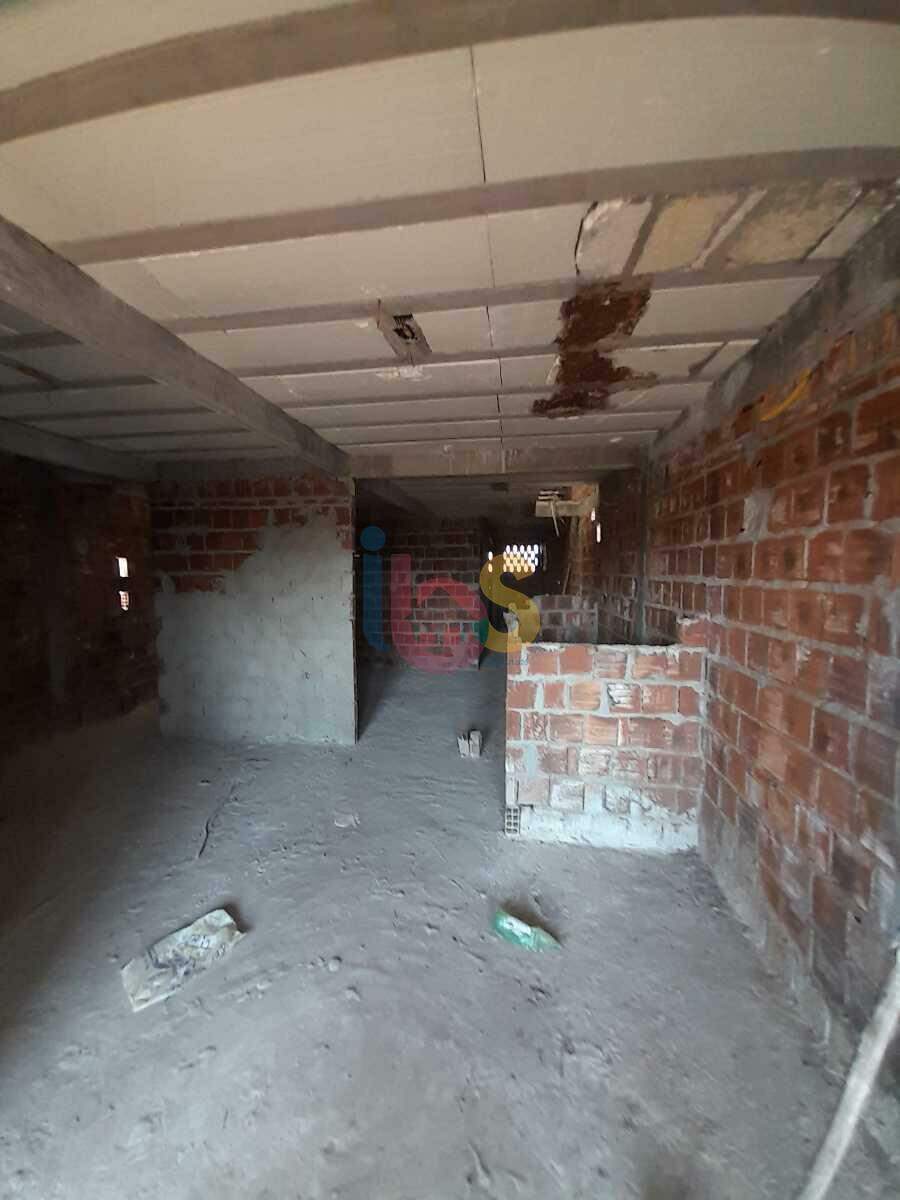 Casa Comercial à venda com 3 quartos, 429m² - Foto 10