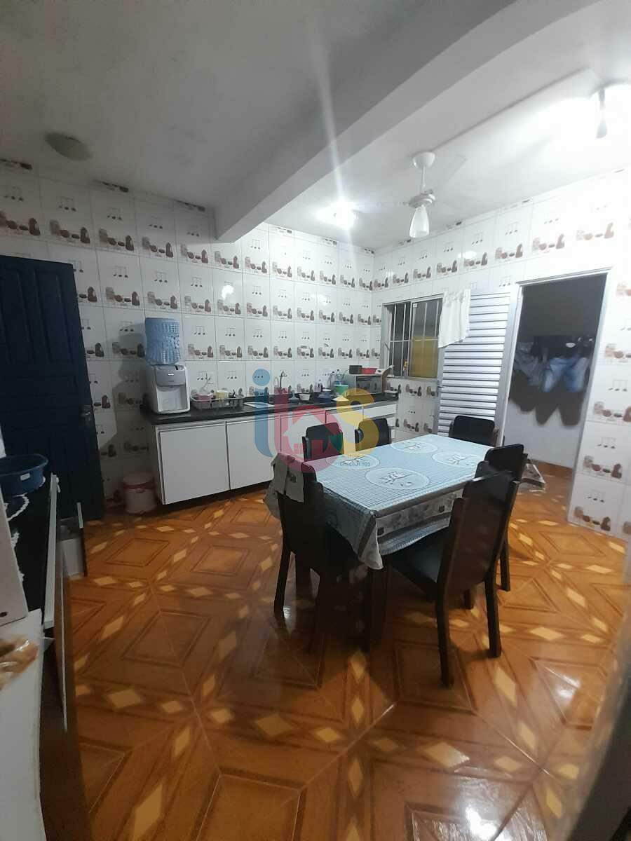 Casa Comercial à venda com 3 quartos, 429m² - Foto 5