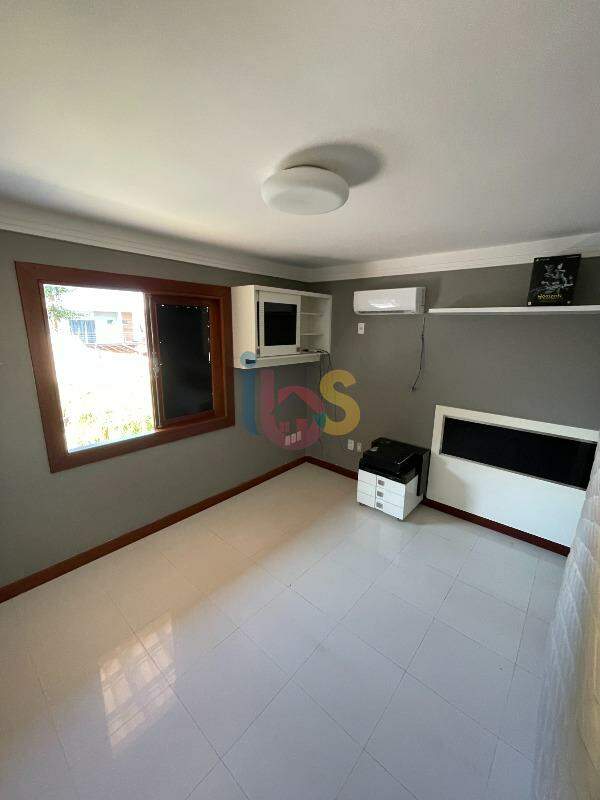 Casa à venda com 5 quartos, 299m² - Foto 17