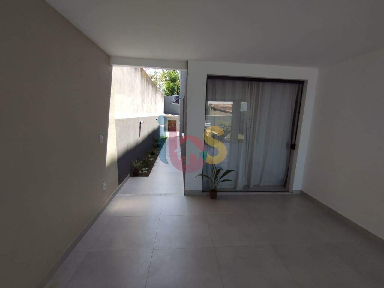 Casa à venda com 3 quartos, 170m² - Foto 4