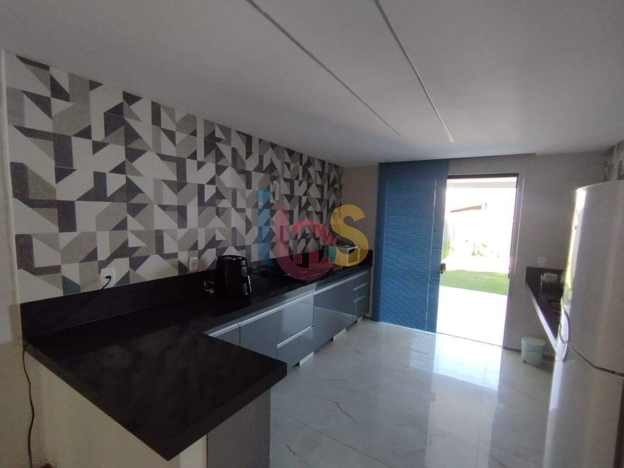 Casa à venda com 3 quartos, 170m² - Foto 9