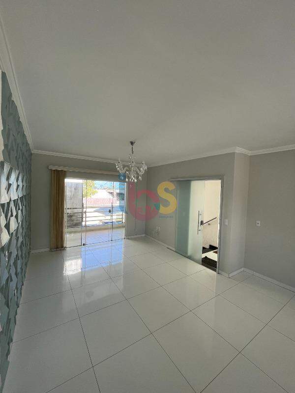 Apartamento à venda com 3 quartos, 80m² - Foto 1