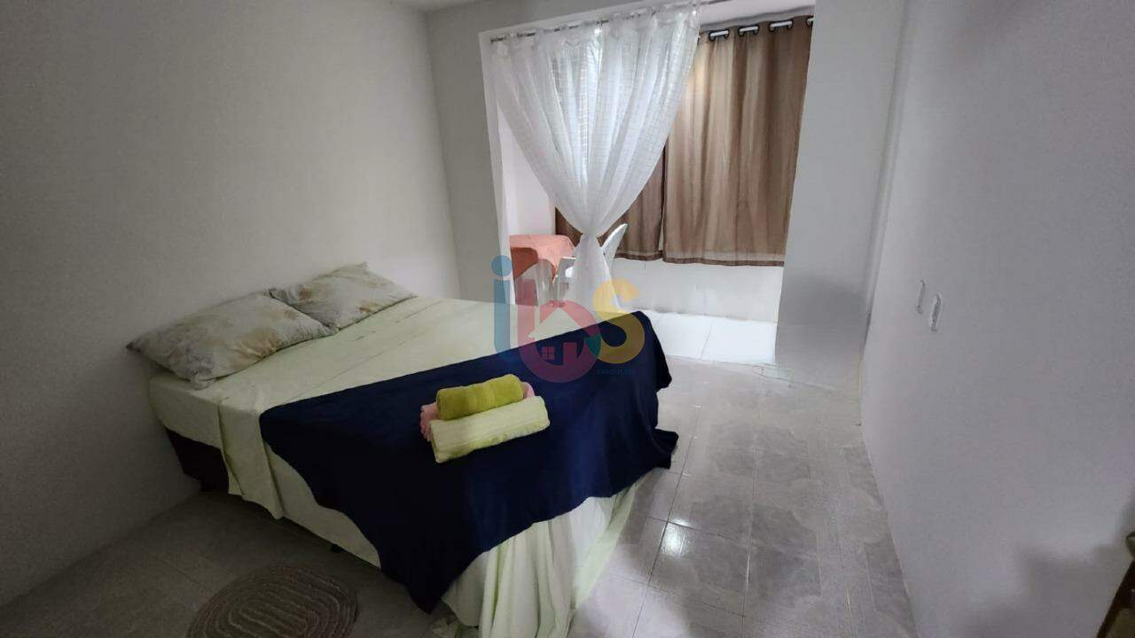 Casa à venda com 3 quartos, 300m² - Foto 8