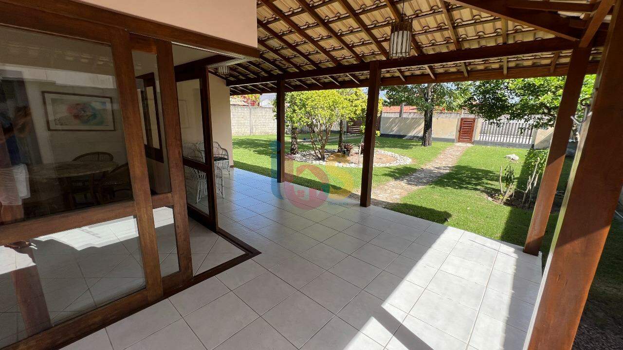 Casa à venda com 4 quartos, 250m² - Foto 8