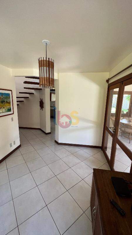 Casa à venda com 4 quartos, 250m² - Foto 19