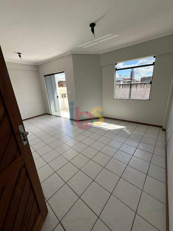 Apartamento à venda com 2 quartos, 77m² - Foto 4