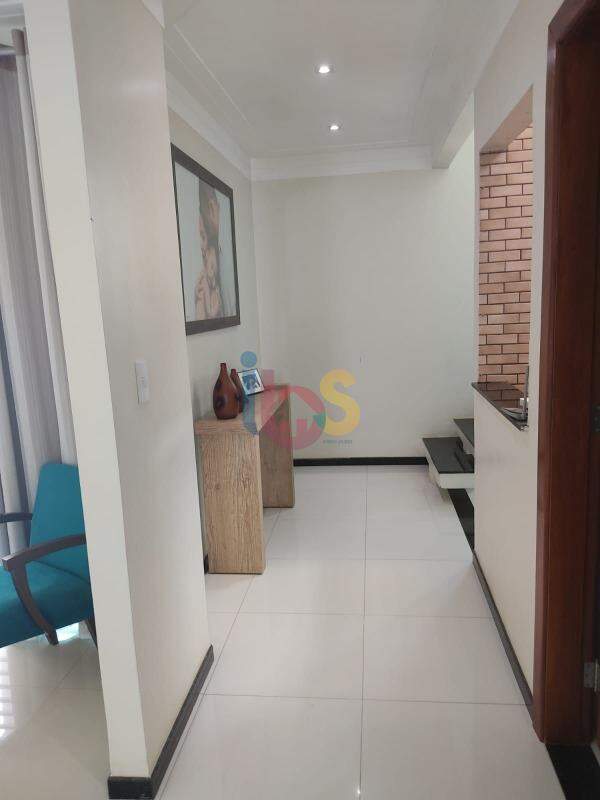 Casa à venda com 3 quartos, 270m² - Foto 3