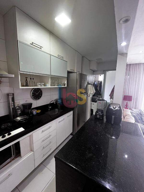 Apartamento à venda com 2 quartos, 70m² - Foto 9