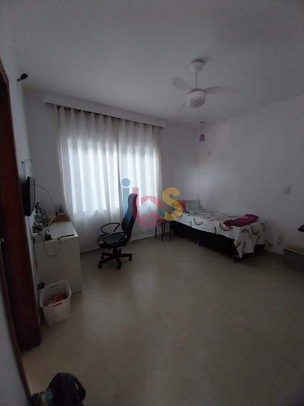 Casa à venda com 3 quartos, 160m² - Foto 8