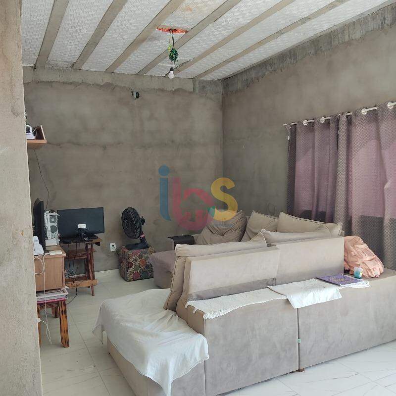 Casa à venda com 1 quarto, 102m² - Foto 2