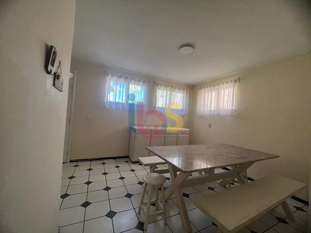 Casa para alugar com 8 quartos, 170m² - Foto 11