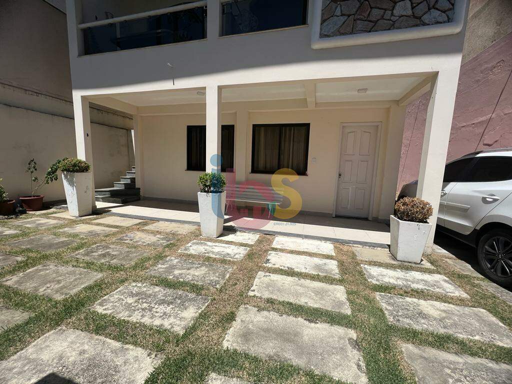 Casa para alugar com 8 quartos, 170m² - Foto 1