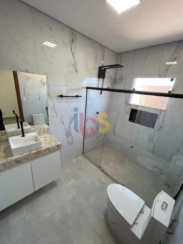 Casa à venda com 3 quartos, 200m² - Foto 25