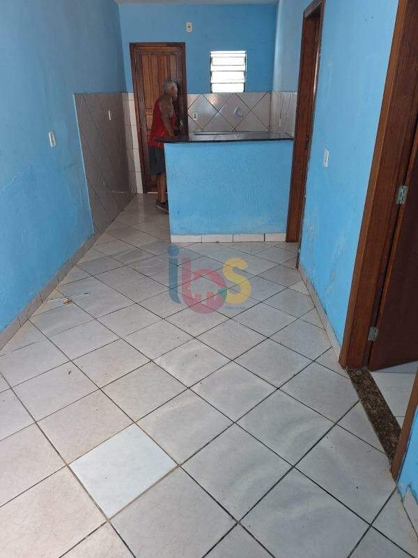 Casa à venda com 4 quartos, 50m² - Foto 2