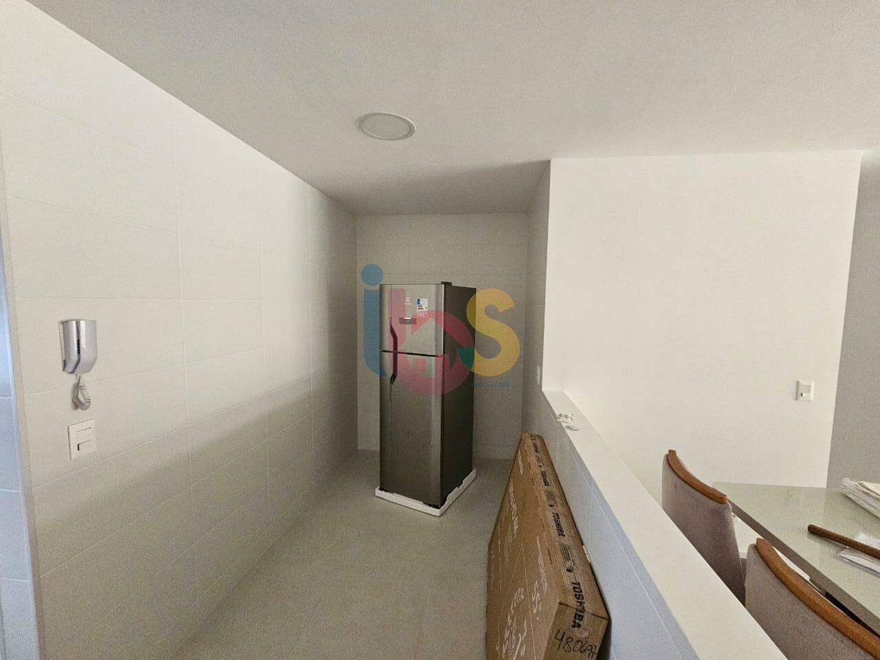 Apartamento à venda com 3 quartos, 105m² - Foto 3