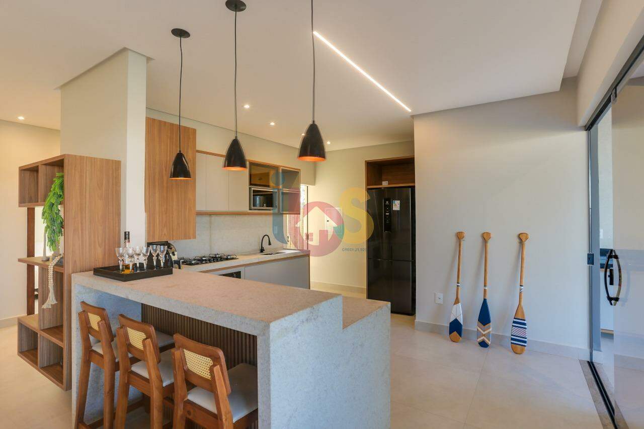 Casa à venda com 4 quartos, 180m² - Foto 19