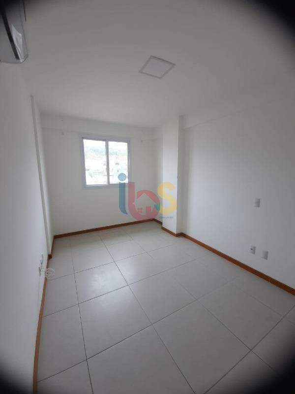 Apartamento à venda com 2 quartos, 62m² - Foto 11