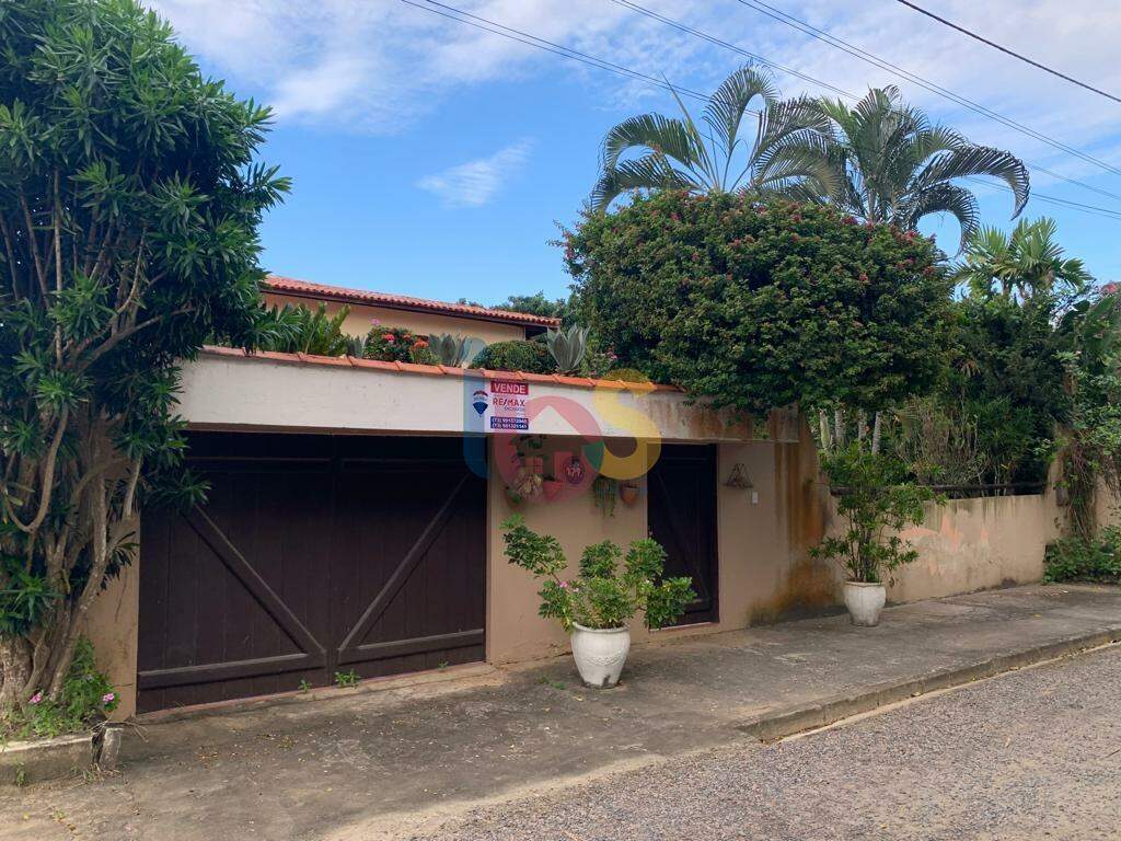 Casa à venda com 4 quartos, 300m² - Foto 4