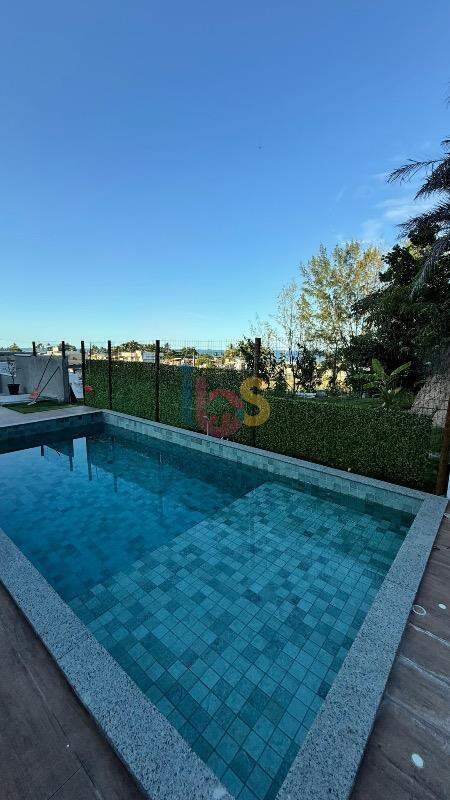 Casa à venda com 5 quartos, 300m² - Foto 2