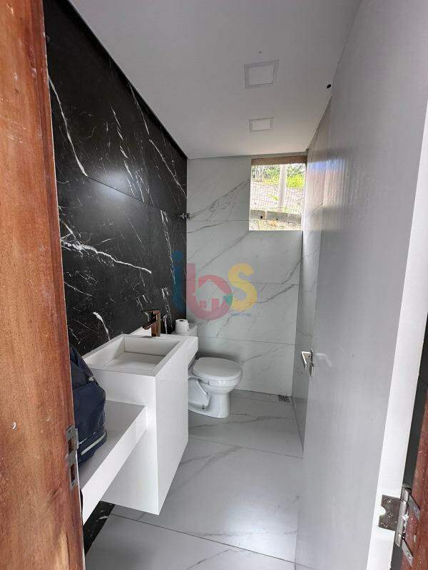 Casa à venda com 5 quartos, 300m² - Foto 10